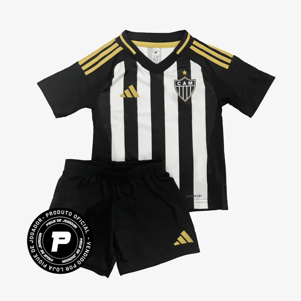 Conjunto Infantil Adidas Atlético Mineiro 25/26 I, Camisa Futebol, Adidas, Ficha do Produto TecnologiaAeroReady: Sistema que controla o excesso de umidade do corpo, garantindo a rápida secagem do suor durante os exercícios. Composição: 100% PoliésterMarca: AdidasIndicada para: TreinoGênero: MasculinoEscudo: BordadoOrigem: ImportadoManga: Longa-PIQUE DE JOGADOR