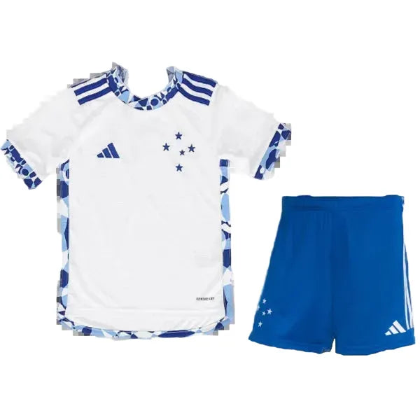 Conjunto Infantil Adidas Cruzeiro 24/25 Away, Camisa Futebol, Adidas, Ficha do Produto TecnologiaAeroReady: Sistema que controla o excesso de umidade do corpo, garantindo a rápida secagem do suor durante os exercícios. Composição: 100% PoliésterMarca: AdidasIndicada para: Jogo/CasualGênero: MasculinoEscudo: EmborrachadoOrigem: ImportadoManga: Curta-PIQUE DE JOGADOR