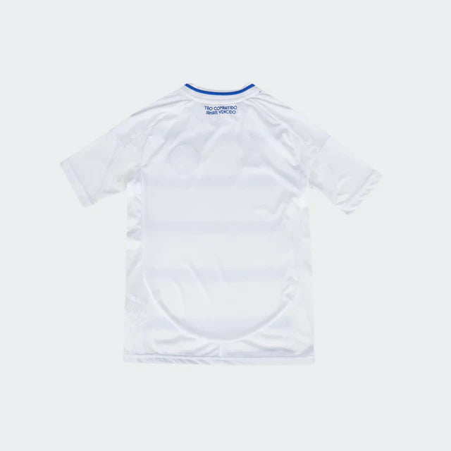 Conjunto Infantil Adidas Cruzeiro 25/26 Away, Camisa Futebol, Adidas, Ficha do Produto TecnologiaAeroReady: Sistema que controla o excesso de umidade do corpo, garantindo a rápida secagem do suor durante os exercícios. Composição: 100% PoliésterMarca: AdidasIndicada para: Jogo/CasualGênero: MasculinoEscudo: EmborrachadoOrigem: ImportadoManga: Curta-PIQUE DE JOGADOR