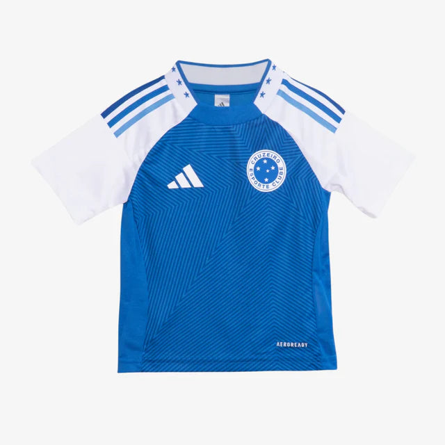 Conjunto Infantil Adidas Cruzeiro 25/26 Home, Camisa Futebol, Adidas, Ficha do Produto TecnologiaAeroReady: Sistema que controla o excesso de umidade do corpo, garantindo a rápida secagem do suor durante os exercícios. Composição: 100% PoliésterMarca: AdidasIndicada para: Jogo/CasualGênero: MasculinoEscudo: EmborrachadoOrigem: ImportadoManga: Curta-PIQUE DE JOGADOR