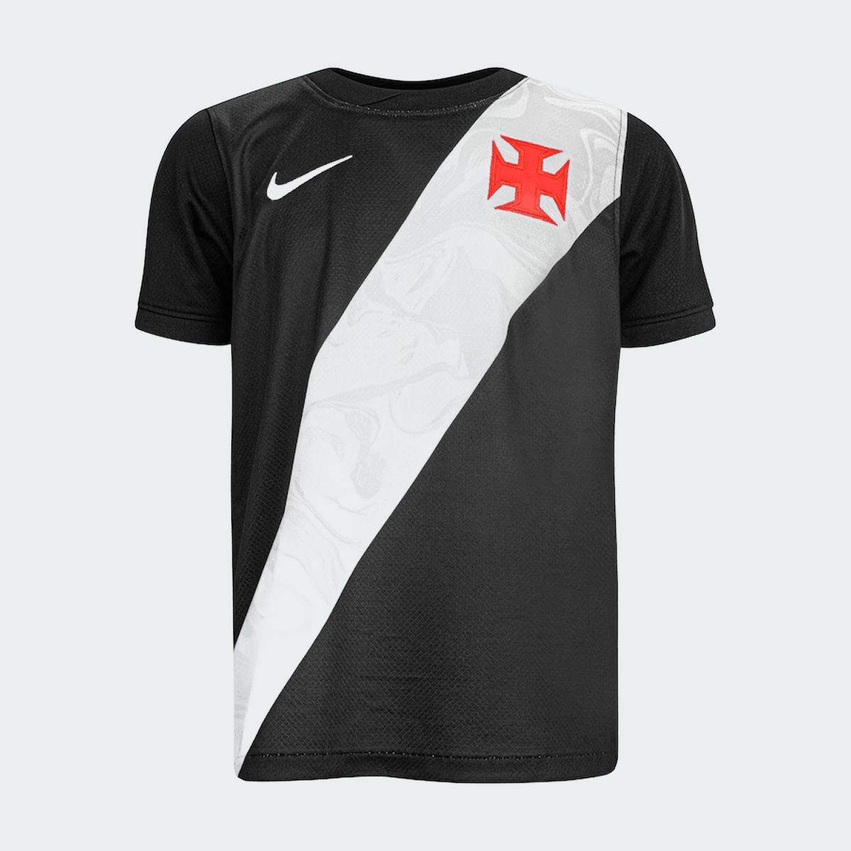 Conjunto Infantil Nike Vasco da Gama 2026/27 I, Camisa Futebol, Adidas, Inspirada na história de um clube que nunca se curvou ao medo. A Camisa Home do Vasco da Gama 26/27 celebra a coragem de quem sempre enfrentou desafios dentro e fora de campo, mantendo viva a essência cruzmaltina. Desenvolvida com o mesmo visual da camisa usada pelos jogadores, essa versão foi pensada para o dia a dia do torcedor. Une autenticidade, conforto e identidade, perfeita tanto para as arquibancadas quanto para as ruas. Uma cam