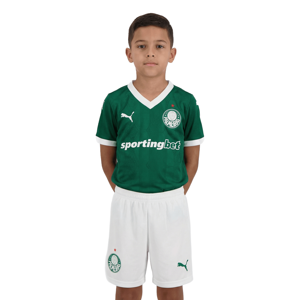 Conjunto Infantil Puma Palmeiras 2025/26 I, Camisas de Futebol, PIQUE DE JOGADOR, O Conjunto Infantil Palmeiras I 2025 da Puma é a escolha perfeita para os pequenos torcedores demonstrarem sua paixão pelo Verdão. Com o tradicional verde renovado por grafismos modernos, o uniforme oficial traz camisa, calção e conforto para todas as ocasiões, seja na arquibancada ou no dia a dia. Características e Benefícios Tecnologia dryCELL, que afasta o suor da pele e mantém a criança seca e confortável Conjunto leve e r