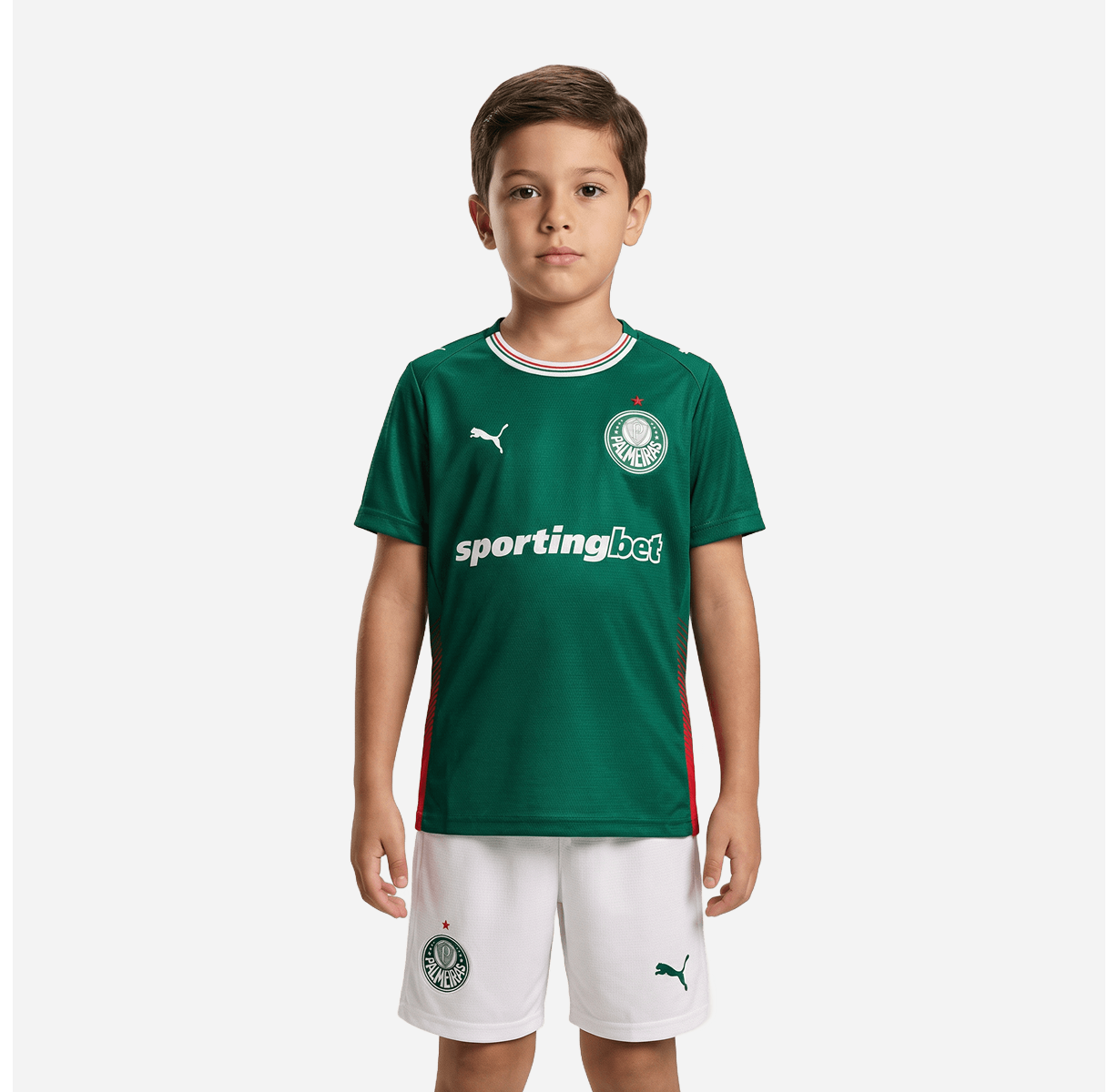 Conjunto Infantil Puma Palmeiras 2026/27 I, Camisas de Futebol, PIQUE DE JOGADOR, O Conjunto Infantil Palmeiras II 2025/26 da Puma é ideal para os pequenos demonstrarem o amor pelo Verdão com estilo e autenticidade. Com design moderno em branco e detalhes em verde, o uniforme oficial traz conforto, leveza e personalidade para o dia a dia e os dias de jogo. Características e Benefícios Tecnologia dryCELL, que afasta o suor da pele e mantém a criança seca e confortável Conjunto leve e respirável, ideal para m