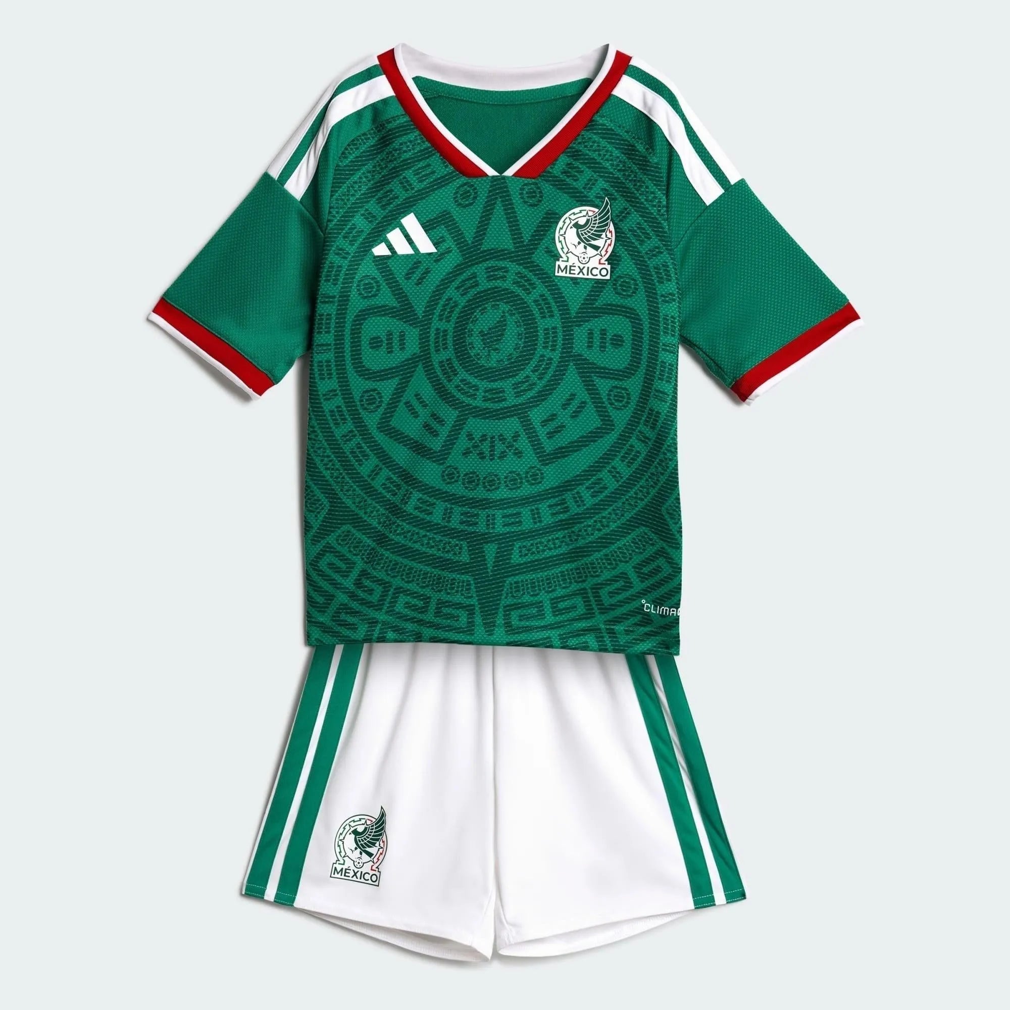 Conjunto Infantil México 26/27 Home, Camisas de Futebol, PIQUE DE JOGADOR, A camisa do seu time favorito agora disponível em nossa loja! Confeccionadas com tecido de poliéster de alta qualidade e uma tecnologia respirável de ponta, nossas camisas são uma fusão perfeita de conforto, resistência e frescor duradouro. Sinta-se envolvido(a) em luxo enquanto apoia o seu time, seja nas vibrantes arquibancadas ou no calor da competição nas quadras. O design exclusivo e as cores vibrantes destacam-se, tornando esta 