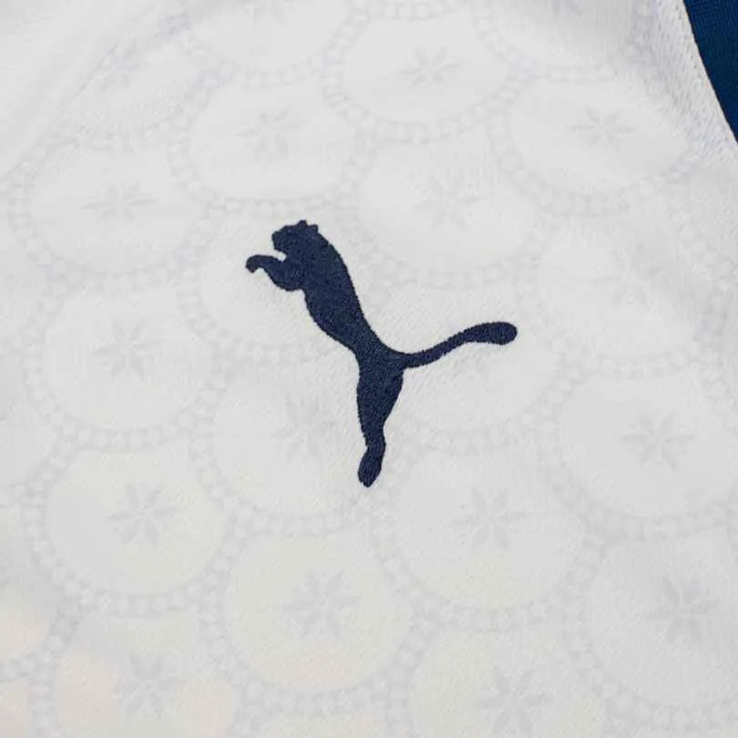 Camisa Puma Bahia 25/26 Home, Camisa Futebol, Puma, Ficha do Produto TecnologiaDryCell: Sistema que controla o excesso de umidade do corpo, garantindo a rápida secagem do suor durante os exercícios. Composição: 100% PoliésterMarca: PumaIndicada para: Jogo/CasualGênero: MasculinoEscudo: BordadoOrigem: ImportadoManga: Curta-PIQUE DE JOGADOR