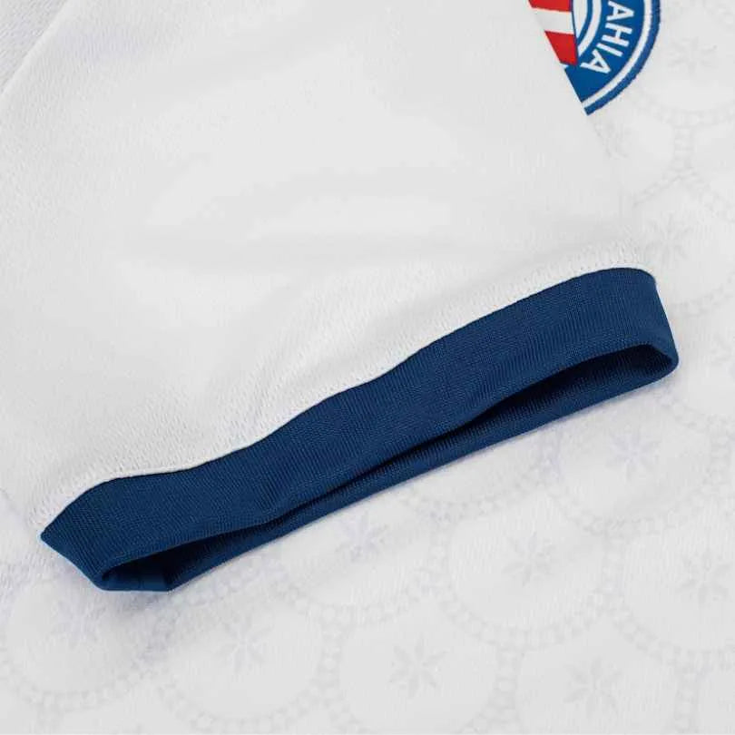 Camisa Puma Bahia 25/26 Home, Camisa Futebol, Puma, Ficha do Produto TecnologiaDryCell: Sistema que controla o excesso de umidade do corpo, garantindo a rápida secagem do suor durante os exercícios. Composição: 100% PoliésterMarca: PumaIndicada para: Jogo/CasualGênero: MasculinoEscudo: BordadoOrigem: ImportadoManga: Curta-PIQUE DE JOGADOR