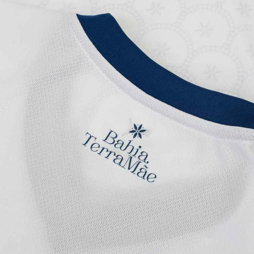 Camisa Puma Bahia 25/26 Home, Camisa Futebol, Puma, Ficha do Produto TecnologiaDryCell: Sistema que controla o excesso de umidade do corpo, garantindo a rápida secagem do suor durante os exercícios. Composição: 100% PoliésterMarca: PumaIndicada para: Jogo/CasualGênero: MasculinoEscudo: BordadoOrigem: ImportadoManga: Curta-PIQUE DE JOGADOR