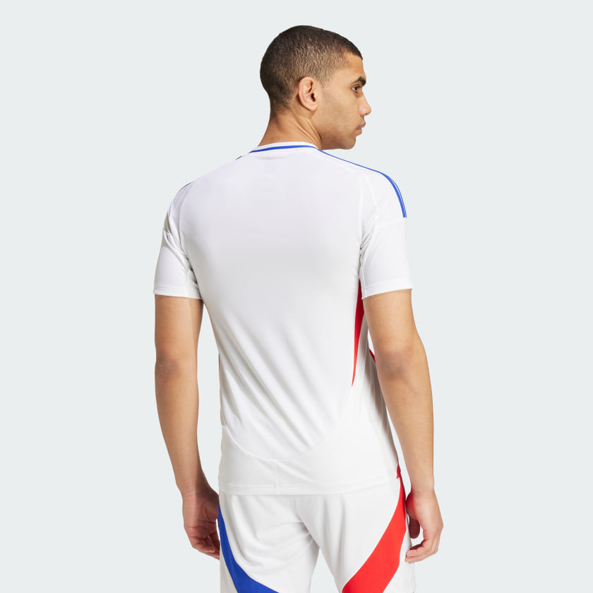 Camisa Adidas Lyon 25/26 Home, Camisa Futebol, Adidas, Ficha do Produto TecnologiaAeroReady: Sistema que controla o excesso de umidade do corpo, garantindo a rápida secagem do suor durante os exercícios. Composição: 100% PoliésterMarca: AdidasIndicada para: Jogo/CasualGênero: MasculinoEscudo: BordadoOrigem: ImportadoManga: Curta-PIQUE DE JOGADOR