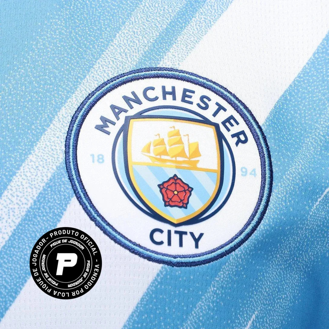 Camisa Puma Manchester City 25/26 Home, Camisa Futebol, Puma, Ficha do Produto TecnologiaDryCell: Sistema que controla o excesso de umidade do corpo, garantindo a rápida secagem do suor durante os exercícios. Composição: 100% PoliésterMarca: PumaIndicada para: Jogo/CasualGênero: MasculinoEscudo: BordadoOrigem: ImportadoManga: Curta-PIQUE DE JOGADOR