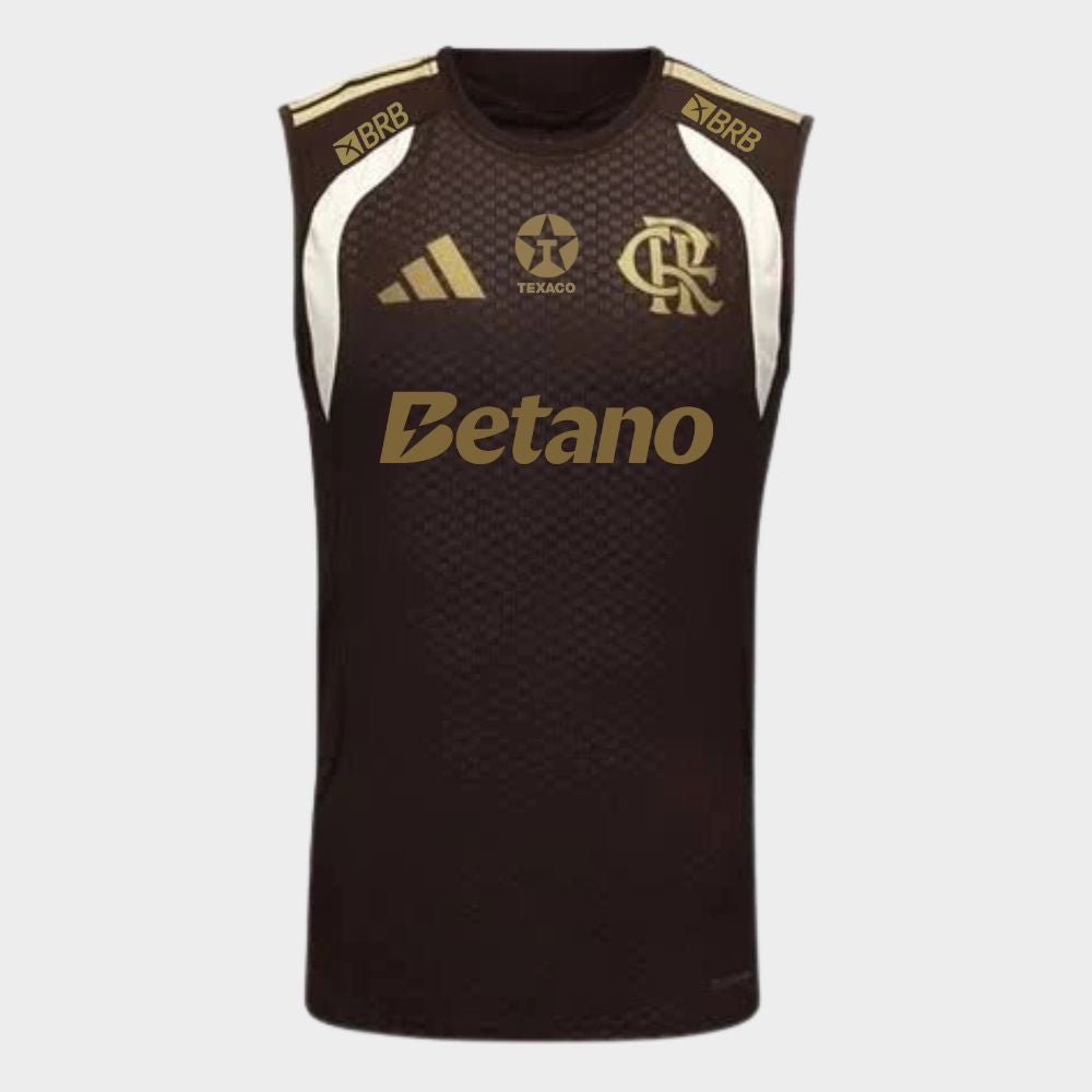 Regata Adidas Flamengo 26/27 Treino, Camisa Futebol, Adidas, Ficha do Produto A Regata Adidas Flamengo Treino 2026/27 Masculina é a escolha ideal para os torcedores que buscam desempenho máximo aliado à paixão rubro-negra. Inspirada nos mantos de treino do Mengão, ela entrega um visual moderno e funcional para elevar seu rendimento nos treinos e no dia a dia esportivo.Confeccionada em tecido leve e respirável, essa camisa proporciona excelente conforto e total liberdade de movimentos. A tecnologia Climacool