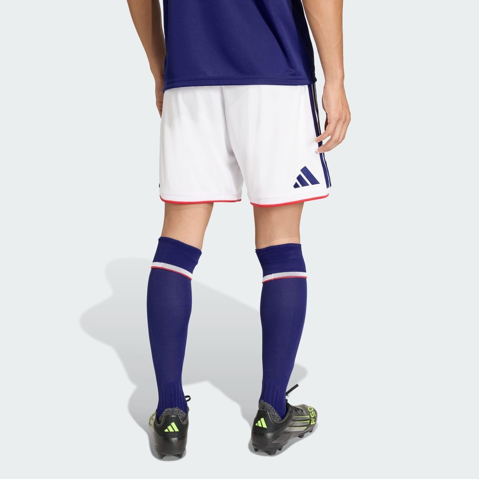 Shorts Japão 26/27 Home, , PIQUE DE JOGADOR, Os Mantos do Mengão agora disponíveis em nossa loja! Confeccionadas com tecido de poliéster de alta qualidade e uma tecnologia respirável de ponta, nossas camisas são uma fusão perfeita de conforto, resistência e frescor duradouro. Sinta-se envolvido(a) em luxo enquanto apoia o seu time, seja nas vibrantes arquibancadas ou no calor da competição nas quadras. O design exclusivo e as cores vibrantes destacam-se, tornando esta camisa um ícone de estilo para torcedor