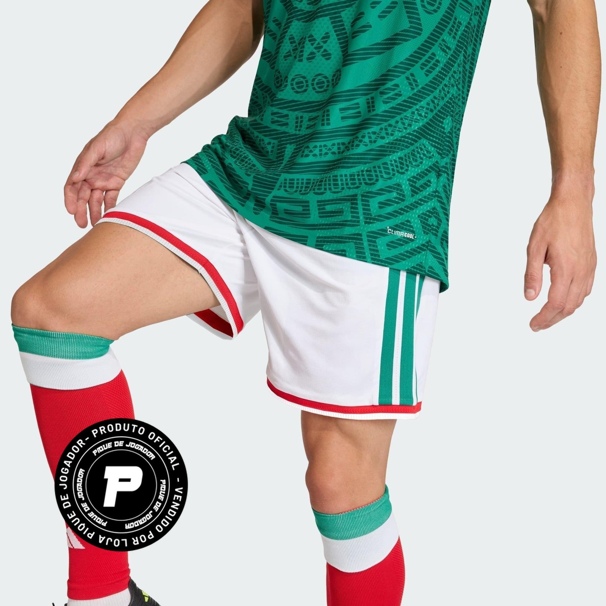 Shorts México 26/27 Home, , PIQUE DE JOGADOR, Os Mantos do Mengão agora disponíveis em nossa loja! Confeccionadas com tecido de poliéster de alta qualidade e uma tecnologia respirável de ponta, nossas camisas são uma fusão perfeita de conforto, resistência e frescor duradouro. Sinta-se envolvido(a) em luxo enquanto apoia o seu time, seja nas vibrantes arquibancadas ou no calor da competição nas quadras. O design exclusivo e as cores vibrantes destacam-se, tornando esta camisa um ícone de estilo para torcedo