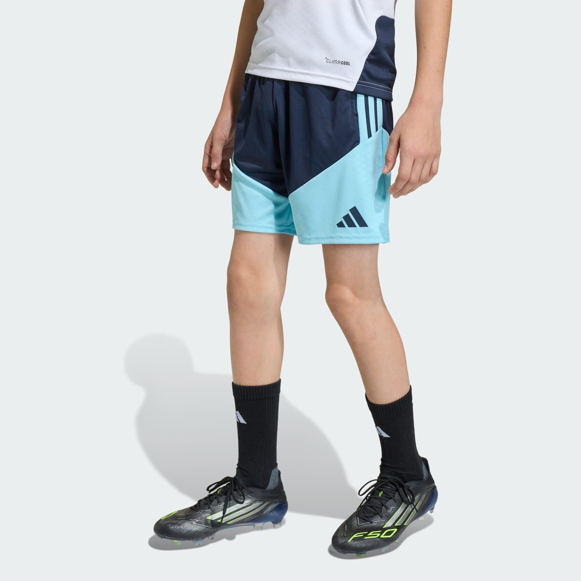 Conjunto Treino Infantil Argentina 26/27, Camisas de Futebol, PIQUE DE JOGADOR, A camisa do seu time favorito agora disponível em nossa loja! Confeccionadas com tecido de poliéster de alta qualidade e uma tecnologia respirável de ponta, nossas camisas são uma fusão perfeita de conforto, resistência e frescor duradouro. Sinta-se envolvido(a) em luxo enquanto apoia o seu time, seja nas vibrantes arquibancadas ou no calor da competição nas quadras. O design exclusivo e as cores vibrantes destacam-se, tornando 