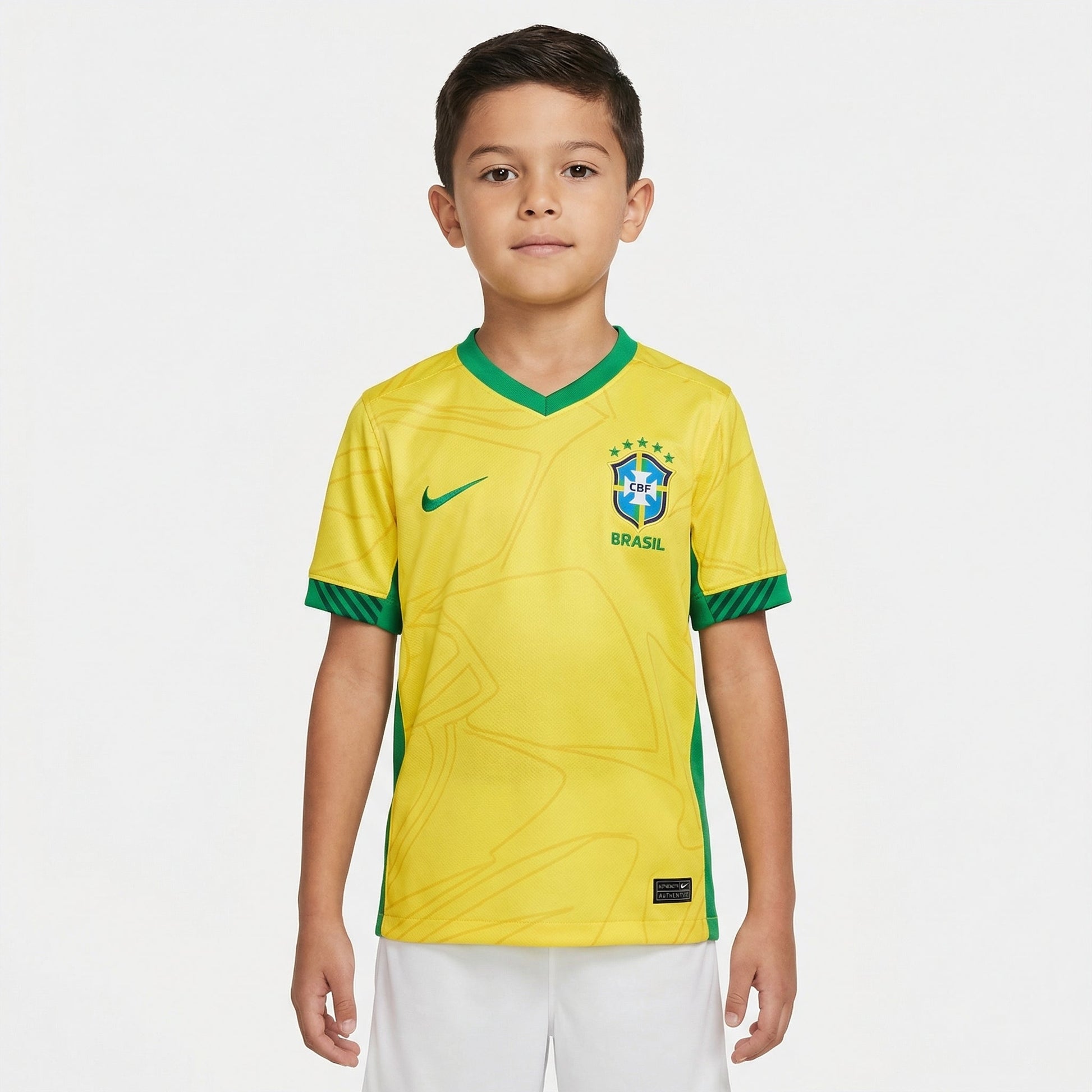 Conjunto Infantil Brasil II 2023/2024, Kit Infantil Brasil Reserva 26/27 - Copa do Mundo, PIQUE DE JOGADOR, O Conjunto Infantil Brasil II 2023/2024 é ideal para os pequenos torcedores que querem vestir as cores da Seleção Brasileira com orgulho e estilo. Inspirado no uniforme alternativo utilizado pela equipe na temporada 2023/2024, o conjunto permite que as crianças entrem no clima das grandes competições representando o Brasil. O kit é composto por camisa e shorts, trazendo o visual característico do segu