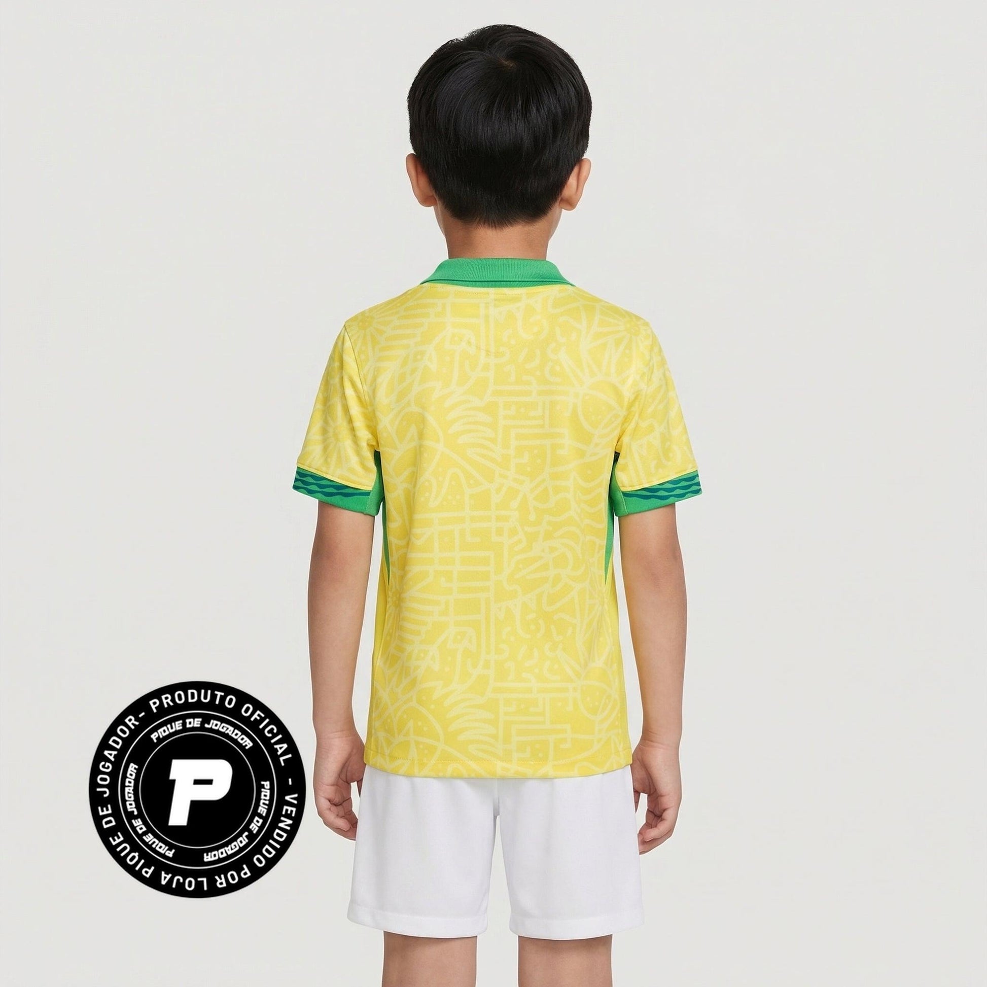 Conjunto Infantil Brasil II 2023/2024, Kit Infantil Brasil Reserva 26/27 - Copa do Mundo, PIQUE DE JOGADOR, O Conjunto Infantil Brasil II 2023/2024 é ideal para os pequenos torcedores que querem vestir as cores da Seleção Brasileira com orgulho e estilo. Inspirado no uniforme alternativo utilizado pela equipe na temporada 2023/2024, o conjunto permite que as crianças entrem no clima das grandes competições representando o Brasil. O kit é composto por camisa e shorts, trazendo o visual característico do segu