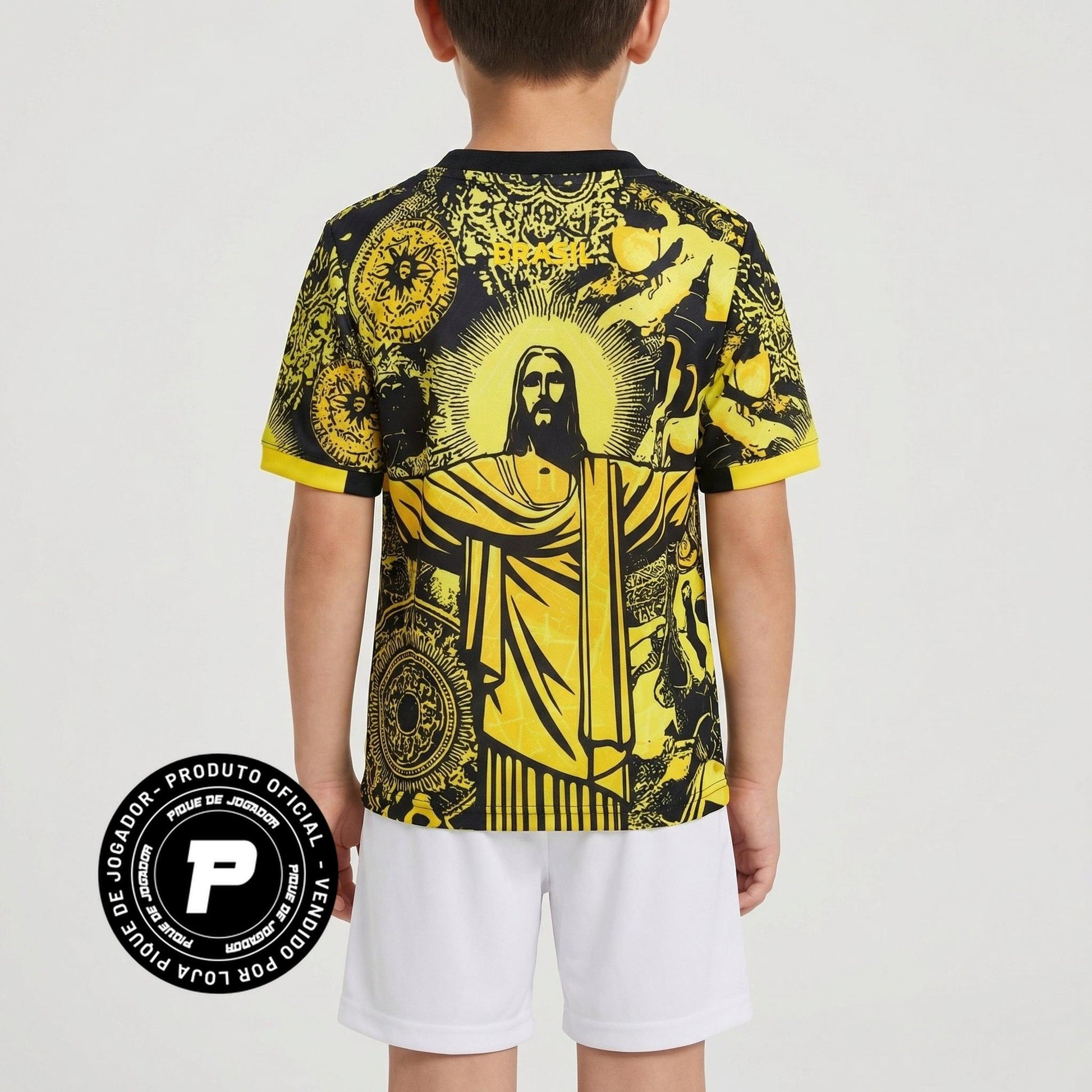 Conjunto Infantil Edição Especial Brasil 2024/2025, Kit Infantil Brasil Reserva 26/27 - Copa do Mundo, PIQUE DE JOGADOR, O Conjunto Infantil Edição Especial Brasil 2024/2025 foi desenvolvido para os pequenos torcedores que querem vestir as cores da Seleção Brasileira com estilo e exclusividade. Inspirado em uma edição especial da temporada 2024/2025, o conjunto combina design moderno com a tradição do futebol brasileiro. O kit é composto por camisa e shorts, trazendo elementos visuais diferenciados que dest