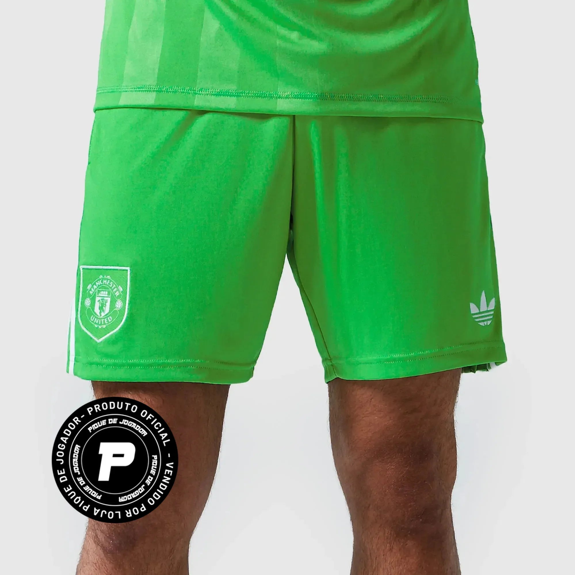 Shorts adidas Manchester United 2025/26 III Goleiro, Camisas de Futebol, ., Paixão pelo Futebol, Qualidade de Verdade Vista sua paixão com orgulho. Na Arquibancada Esportes, cada peça é escolhida e desenvolvida com atenção aos detalhes para entregarconforto, durabilidade e acabamento de alto nível. Ideal para quem vive futebol dentro e fora do estádio. Nossas camisas e artigos esportivos contam com tecido premium, toque macio e caimento moderno – perfeitos para o dia a dia,para colecionar ou para torcer pel