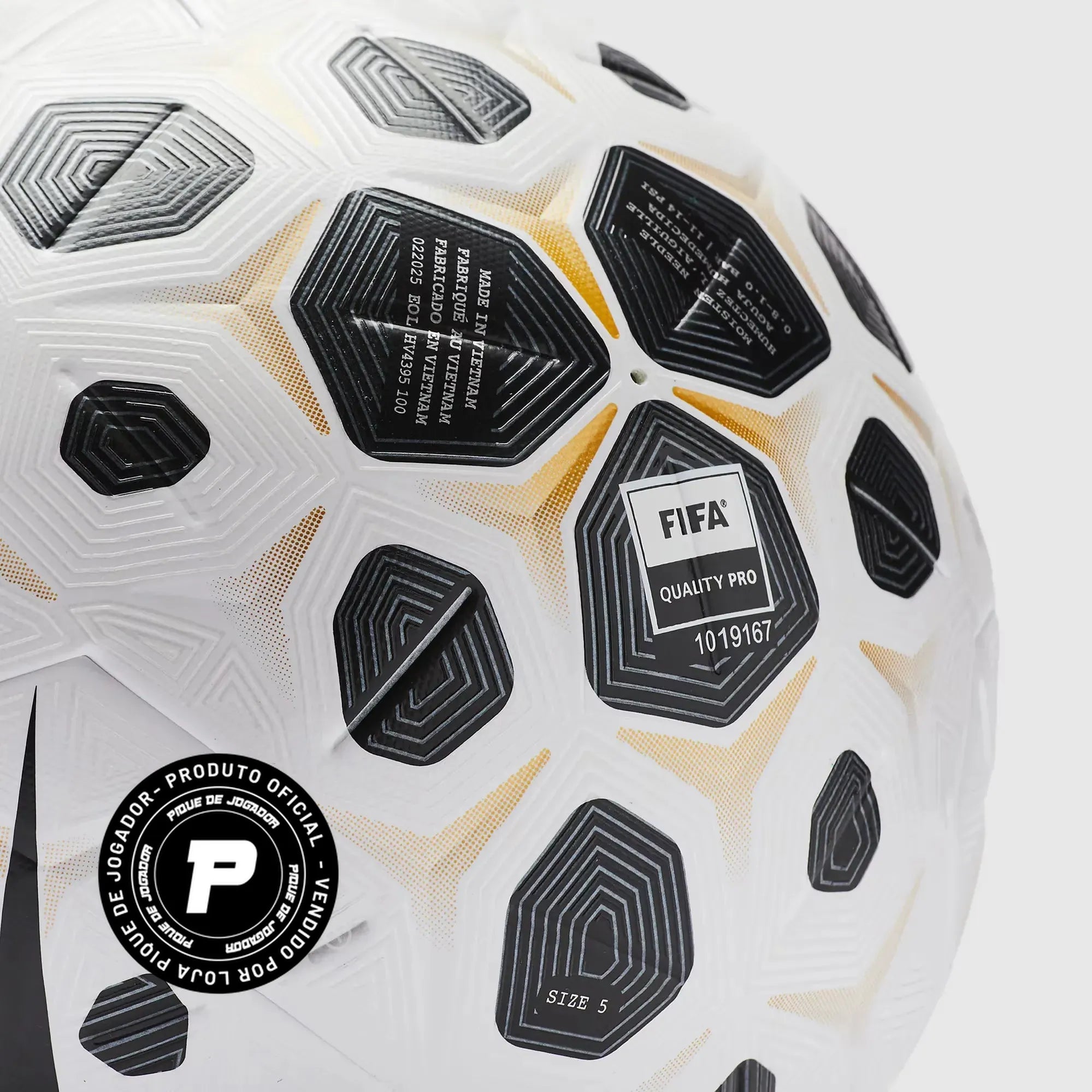 Bola Nike Control, Camisas de Futebol, ., Paixão pelo Futebol, Qualidade de Verdade Vista sua paixão com orgulho. Na Arquibancada Esportes, cada peça é escolhida e desenvolvida com atenção aos detalhes para entregarconforto, durabilidade e acabamento de alto nível. Ideal para quem vive futebol dentro e fora do estádio. Nossas camisas e artigos esportivos contam com tecido premium, toque macio e caimento moderno – perfeitos para o dia a dia,para colecionar ou para torcer pelo seu time. Destaques do Produto Q