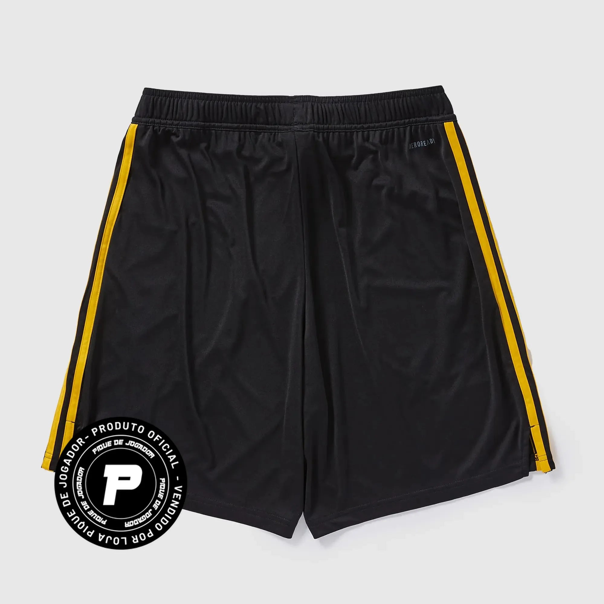 Shorts adidas Manchester United 2025/26 III, Camisas de Futebol, ., Paixão pelo Futebol, Qualidade de Verdade Vista sua paixão com orgulho. Na Arquibancada Esportes, cada peça é escolhida e desenvolvida com atenção aos detalhes para entregarconforto, durabilidade e acabamento de alto nível. Ideal para quem vive futebol dentro e fora do estádio. Nossas camisas e artigos esportivos contam com tecido premium, toque macio e caimento moderno – perfeitos para o dia a dia,para colecionar ou para torcer pelo seu ti
