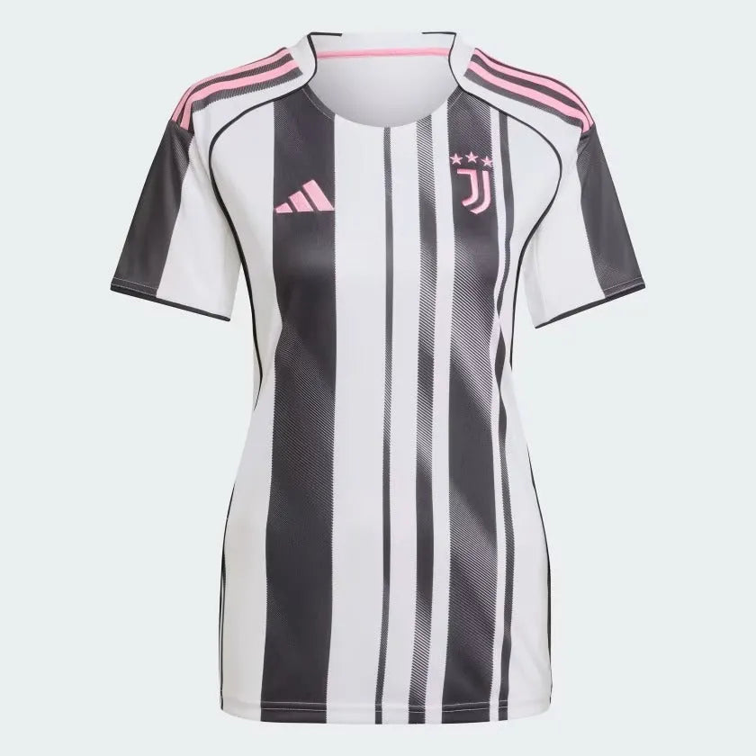 Camisa Feminina adidas Juventus FC 2025/26 I, Camisas de Futebol, PIQUE DE JOGADOR, FICHA TÉCNICA Composição: 100% PoliésterGênero: FemininoIndicada para: Jogo/CasualGênero: MasculinoEscudo: EmborrachadoOrigem: ImportadoManga: Curta-PIQUE DE JOGADOR